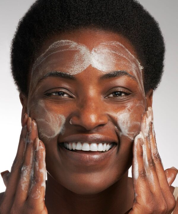 Ultra Brightening Cleanser - Image 3