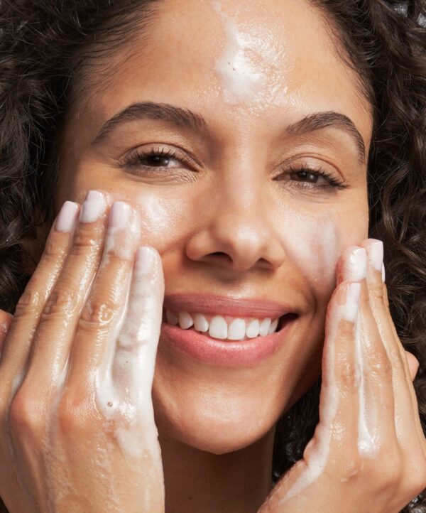Foaming Glycolic Wash - Image 4